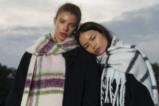 How to Wear an Oversized Scarf