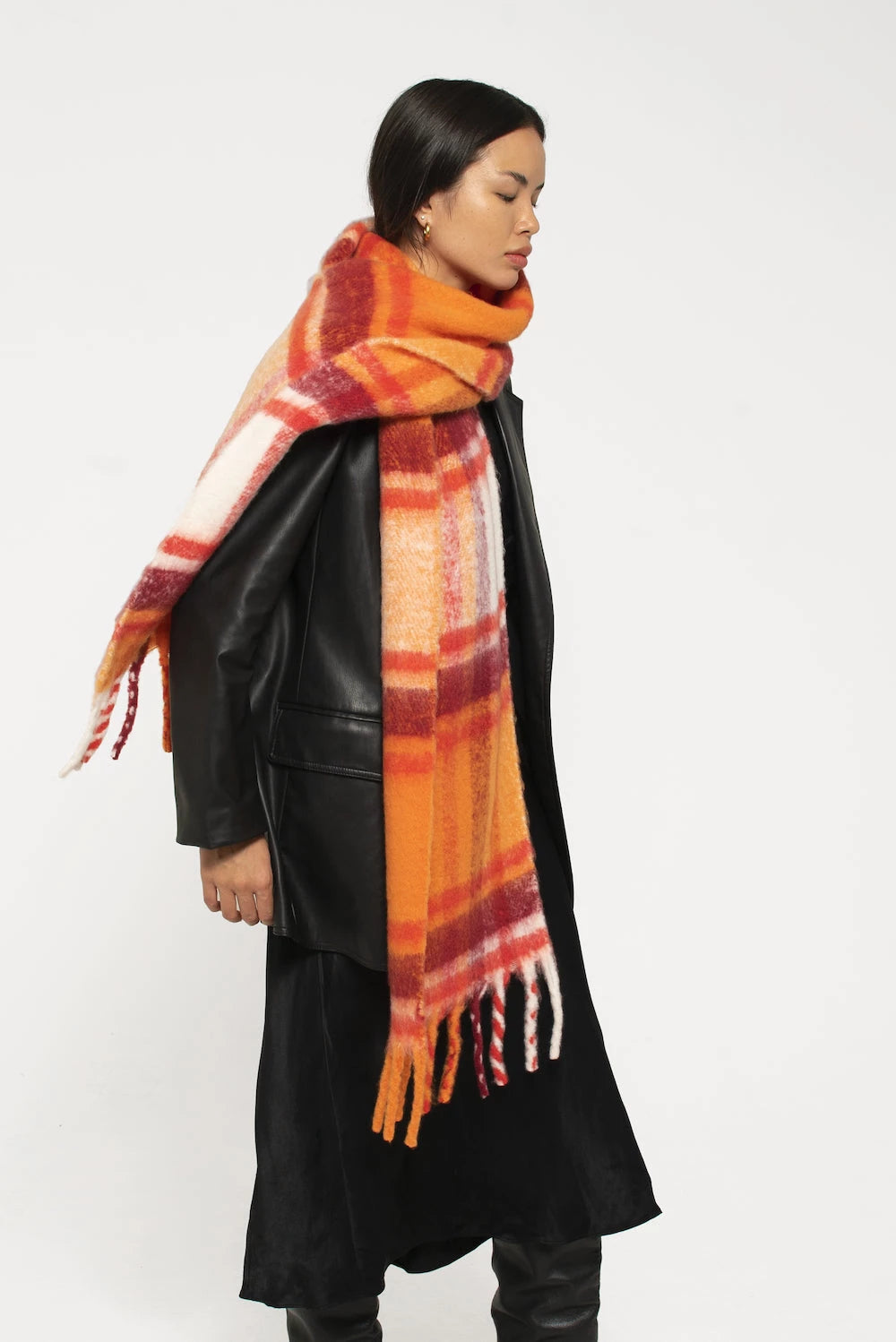 Oversized store scarf red